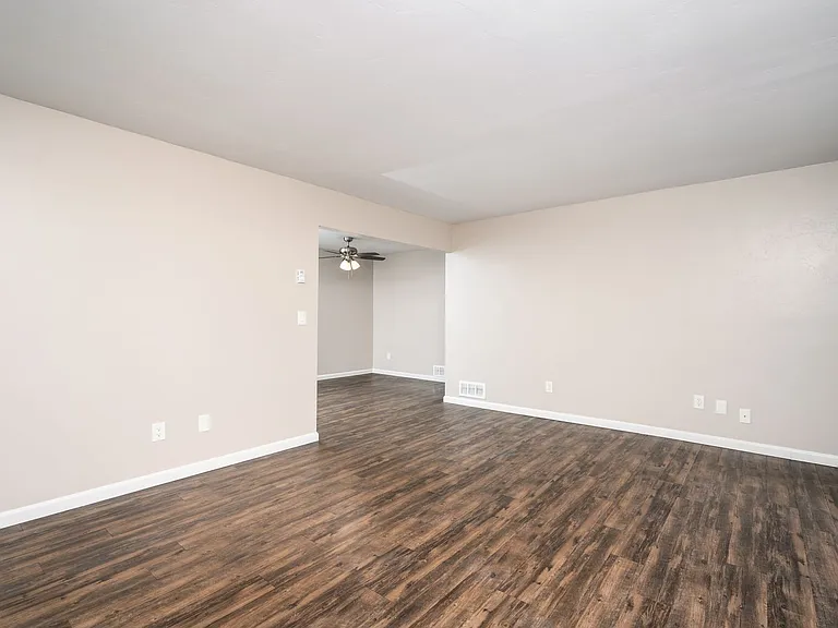 Greentree Fountain Apartments — Photo 6