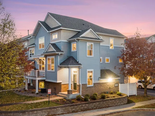 1666 Village Trl E Unit 1, Maplewood, MN 55109