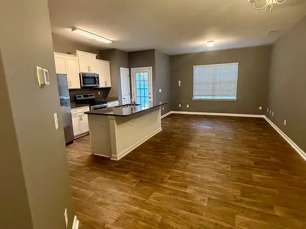 3632 Tuckaseegee Rd, Charlotte, NC 28208