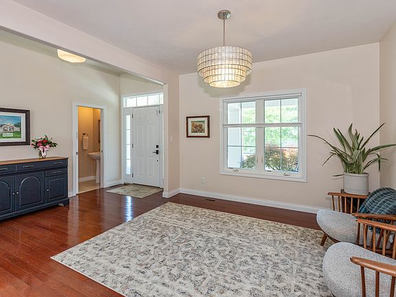 4th image of 5560 Treeline Dr