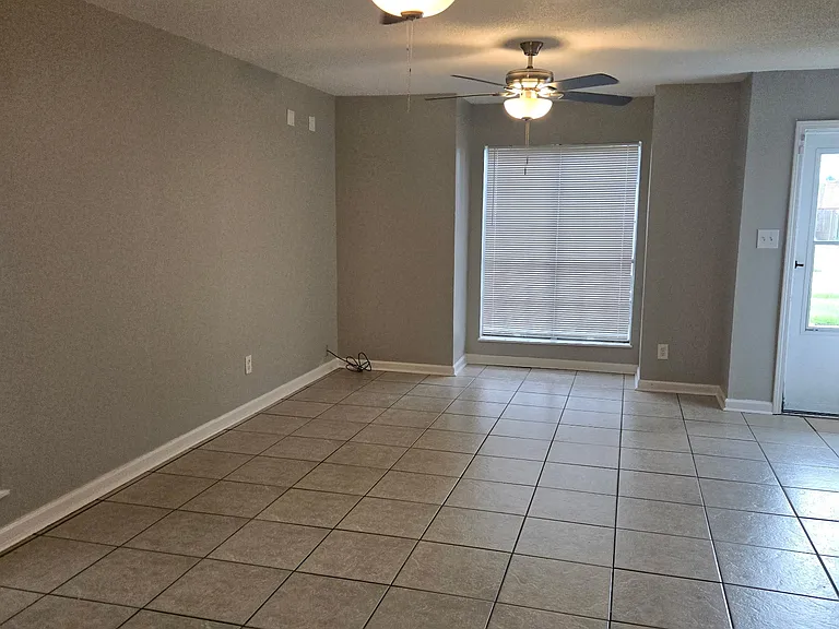7062 Boston Dr — Photo 10