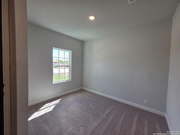 5th image of 12807 Hill Plains Dr.