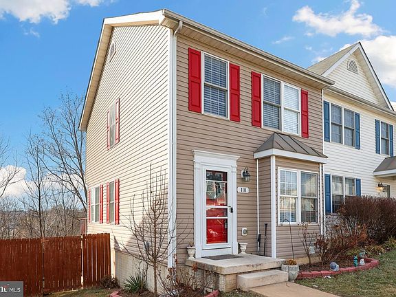 2nd image of 110 Seabreeze Ln