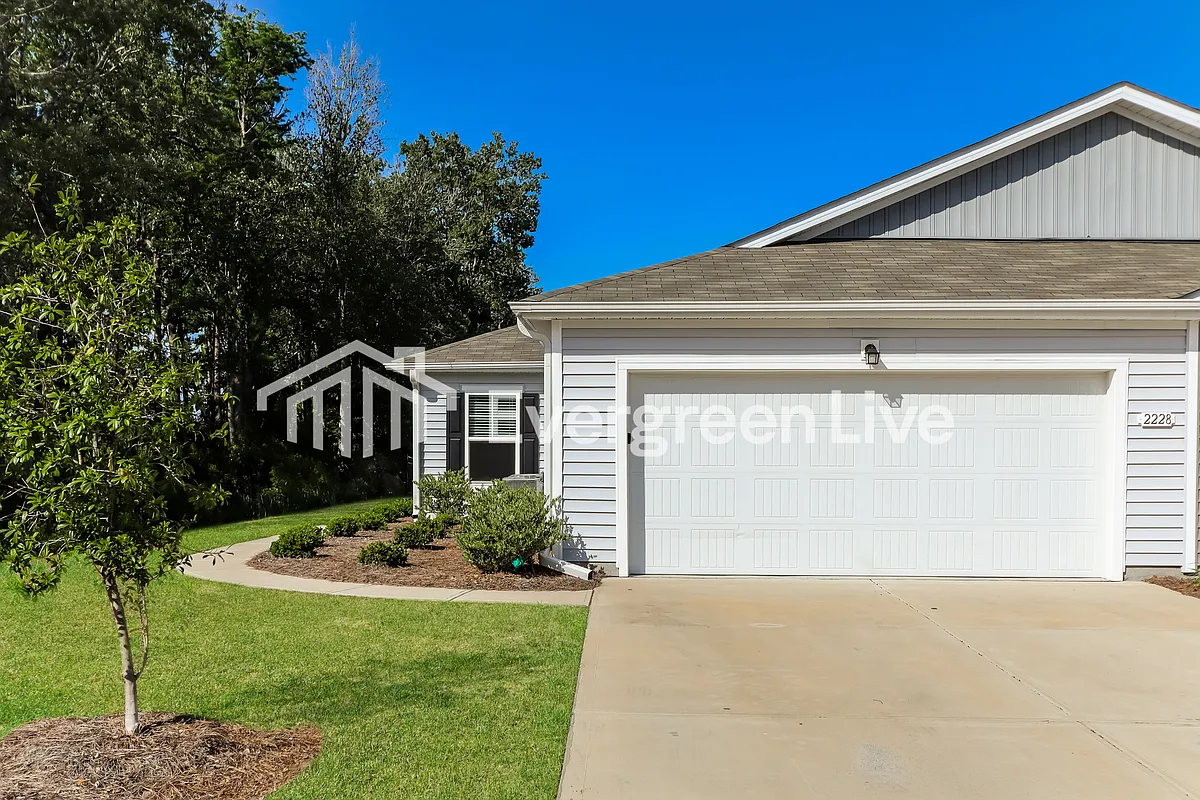 Building Photo - 2228 Courtina Way