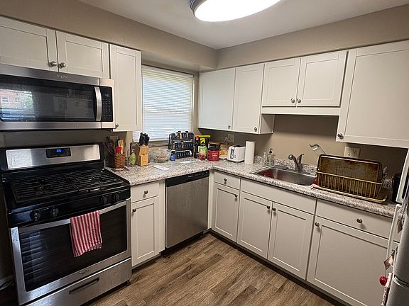 4th image of 187 Delhi Ct #A