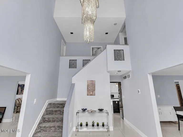 24 Valley Forge Rd — Photo 3