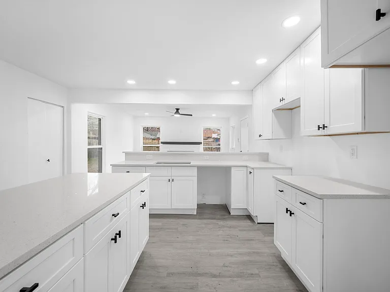 2202 Major Dr — Photo 7
