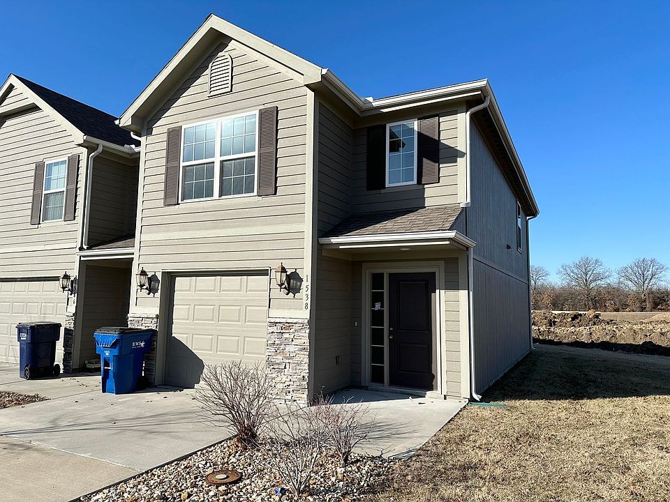 1st image of 1538 NE Erin Ct