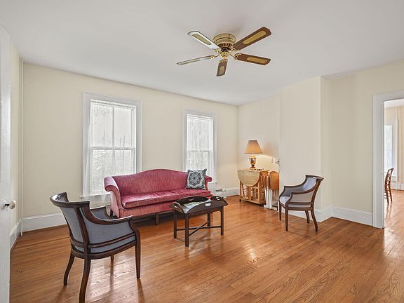 4th image of 211 5th St