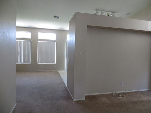 4th image of 32436 Hupp Dr