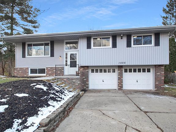 2nd image of 1505 N Autumn Lane Ct
