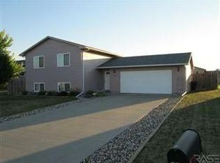 203 N Lily St, Worthing, SD 57077