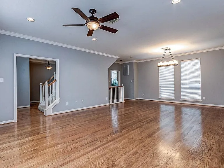 2649 Helena St — Photo 11