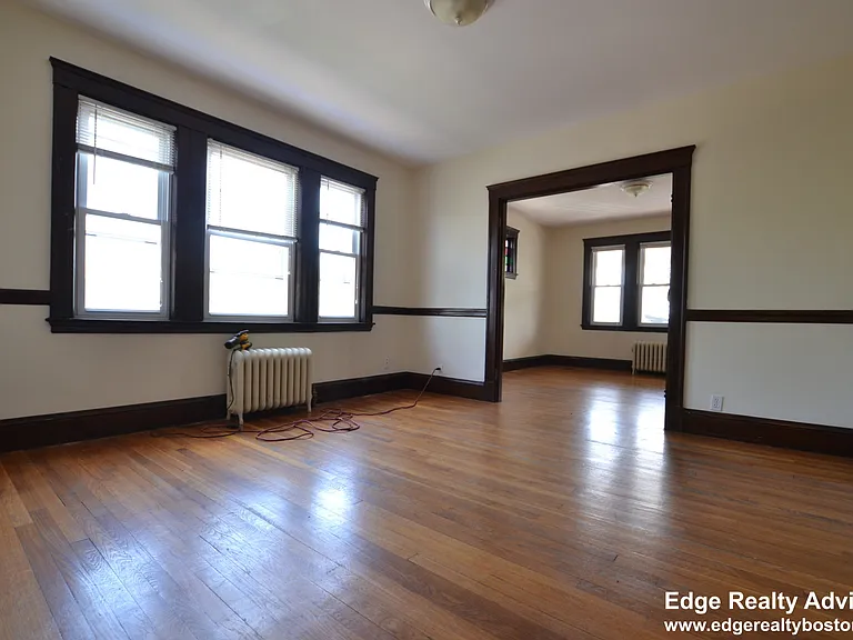 44 Bostonia Ave #2 — Photo 1