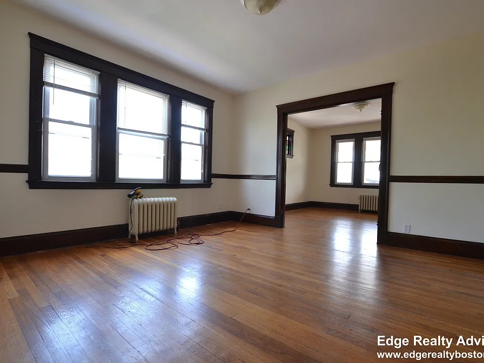 44 Bostonia Ave #2