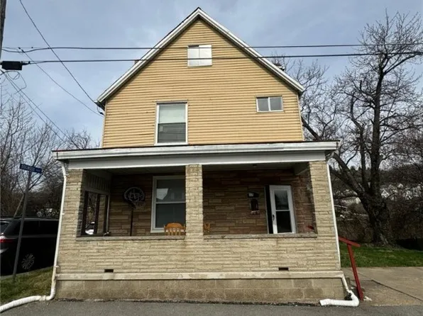17 Chestnut St, Dravosburg, PA 15034