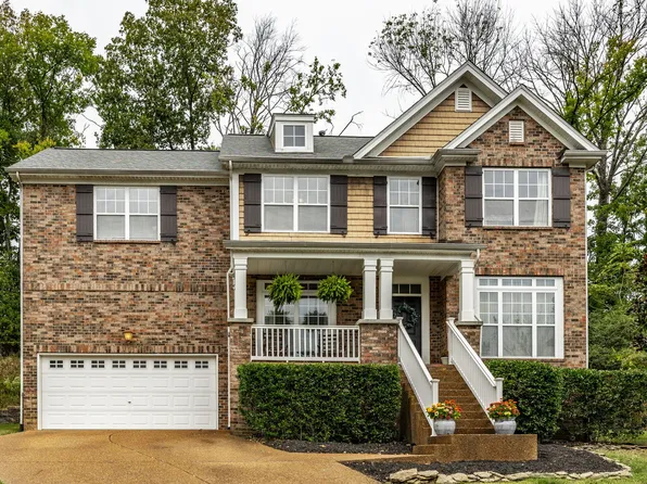 160 Trail Ridge Dr, Hendersonville, TN 37075