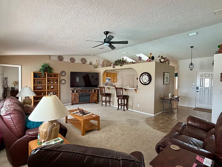 2199 Wallapai Dr — Photo 9