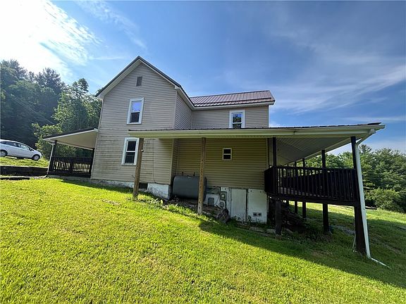 2nd image of 1539 Veterans St