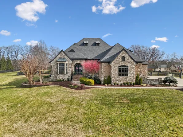 5512 Hawks Landing Dr, Arrington, TN 37014