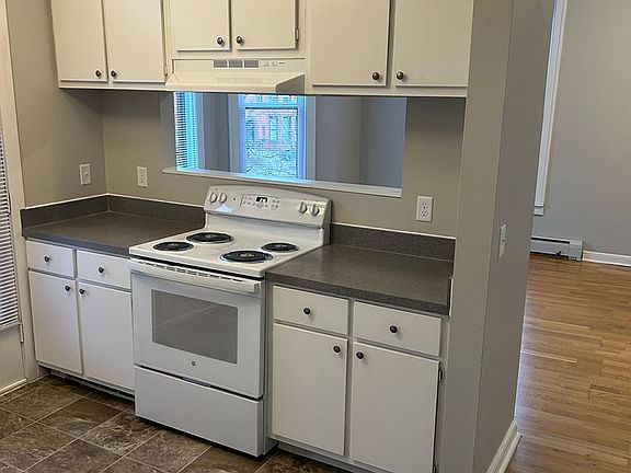 4th image of 735 E 16th St APT 21