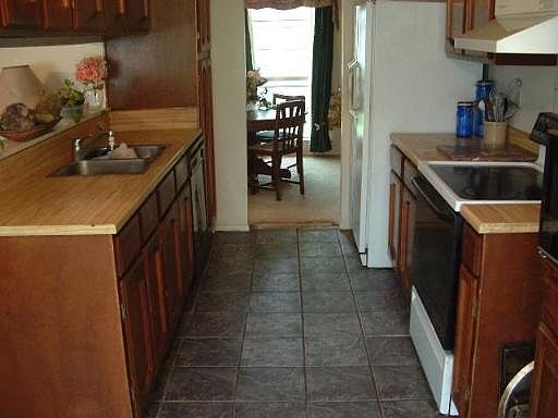 4th image of 7107 SPRING FOREST DR