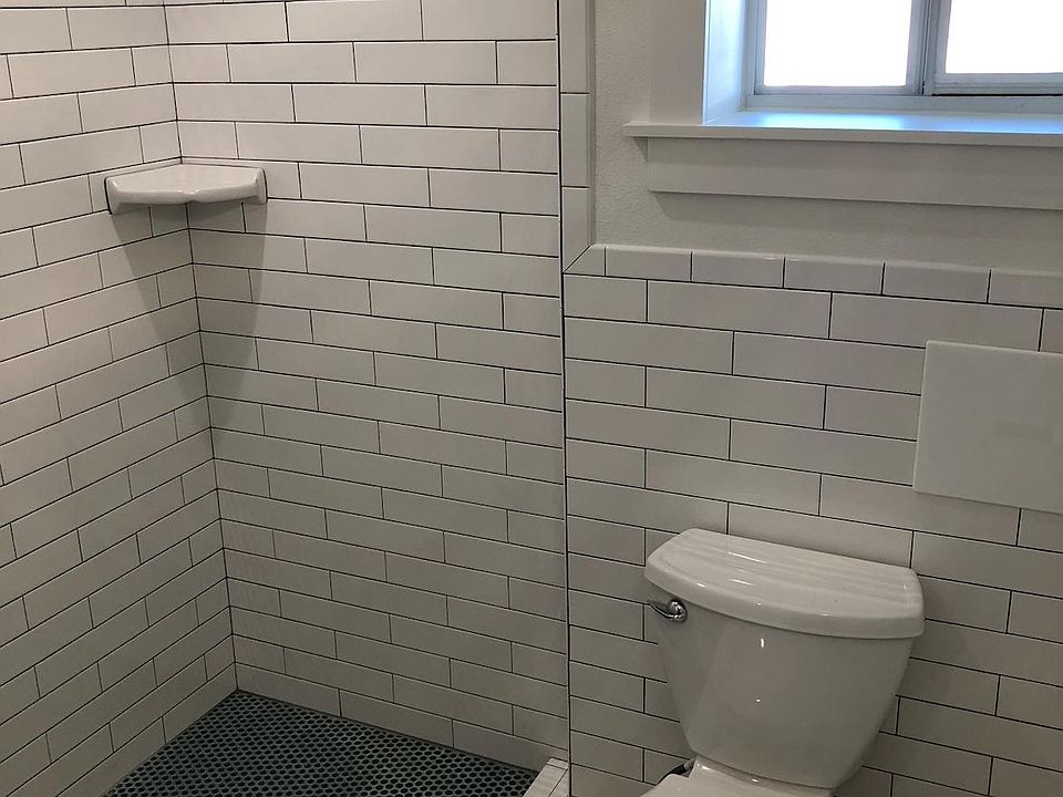 Gorgeous subway tile and penny tile