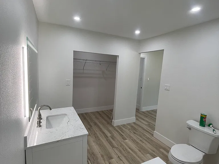 Master Bath/Closet