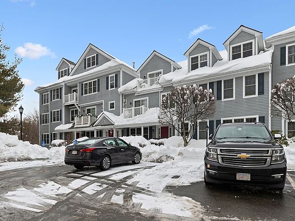 2nd image of 29 Maple St Unit G