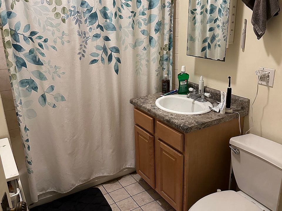 1st image of 4657 N Lincoln Ave #2N