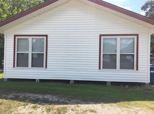 1002 S Main St, Breaux Bridge, LA 70517