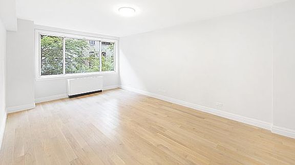 4th image of 340 E 51st St #2L