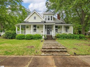 320 E Jefferies St, Gaffney, SC 29340