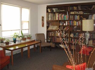 1429 Kew Ave, Hewlett, NY 11557