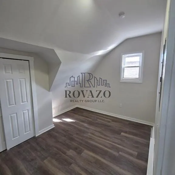 22-21 Eckert Ave #2 — Photo 6