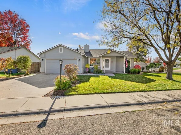 893 E Cembra St, Eagle, ID 83616