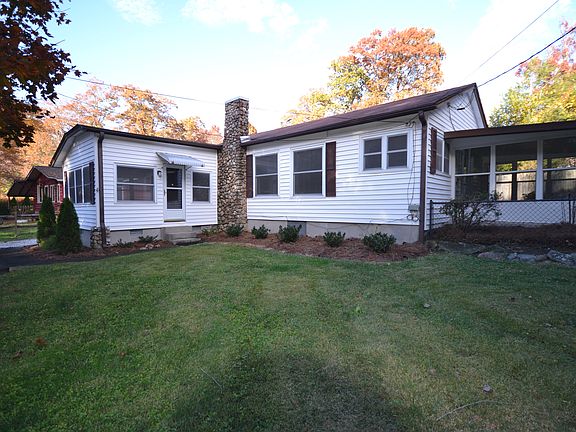 2nd image of 1807 Windsor Dr