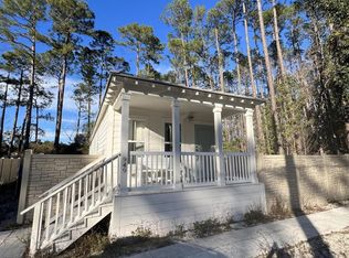 949 E Point Washington Rd, Pt Washington, FL 32459