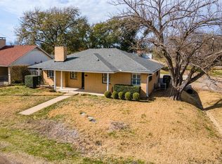 209 N 5th St, Mabank, TX 75147