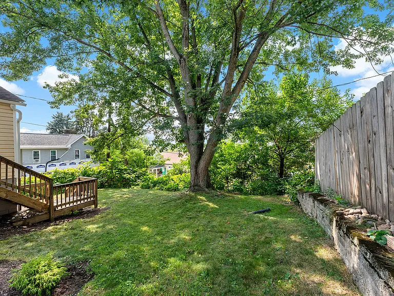 219 Douglas Ave — Photo 34