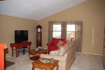 5th image of 907 Pinecrest Dr