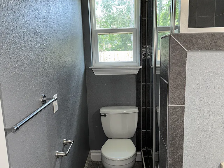 8240 Tempest Dr — Photo 18