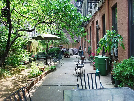 Sold by Sotheby's International Realty | media 12