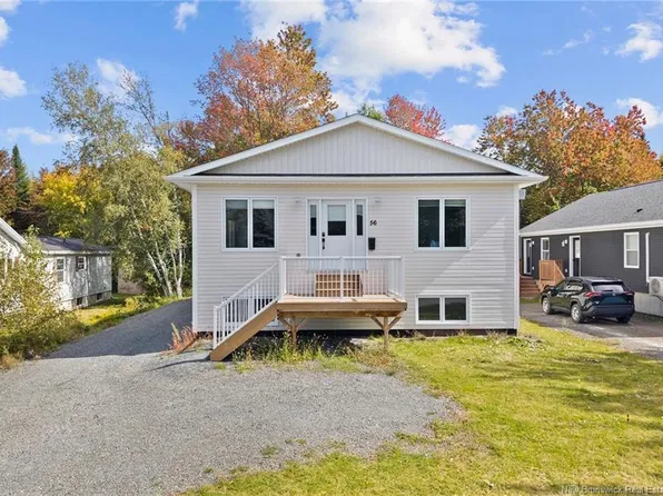 56 Coronation St, Fredericton, NB E3A 4K5