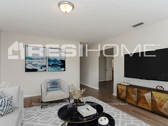 5th image of 3606 E Henry Ave