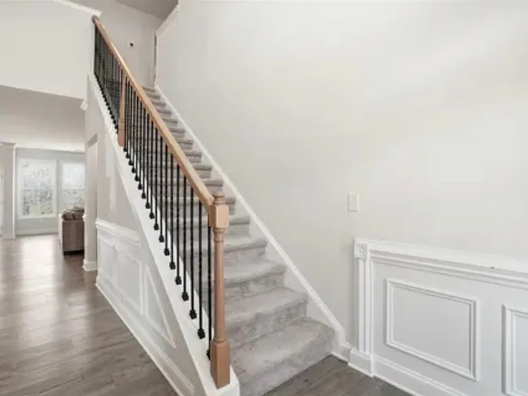 Pelham Glen Way — Photo 4