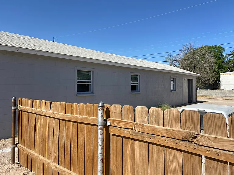 1512 S Alice Ave — Photo 16