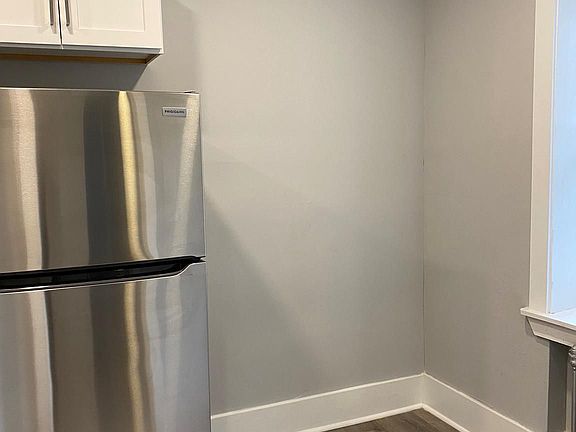3rd image of 6100 McCallum St #2B