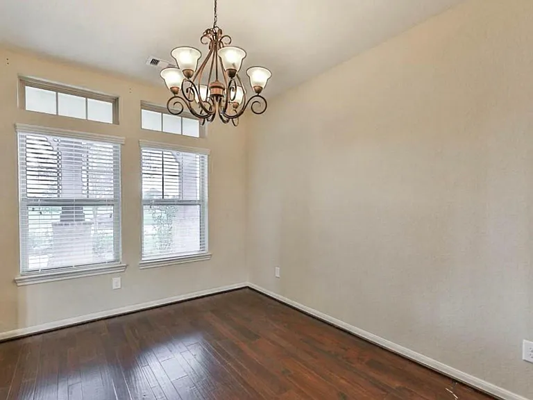 28807 Mayes Bluff Dr — Photo 7