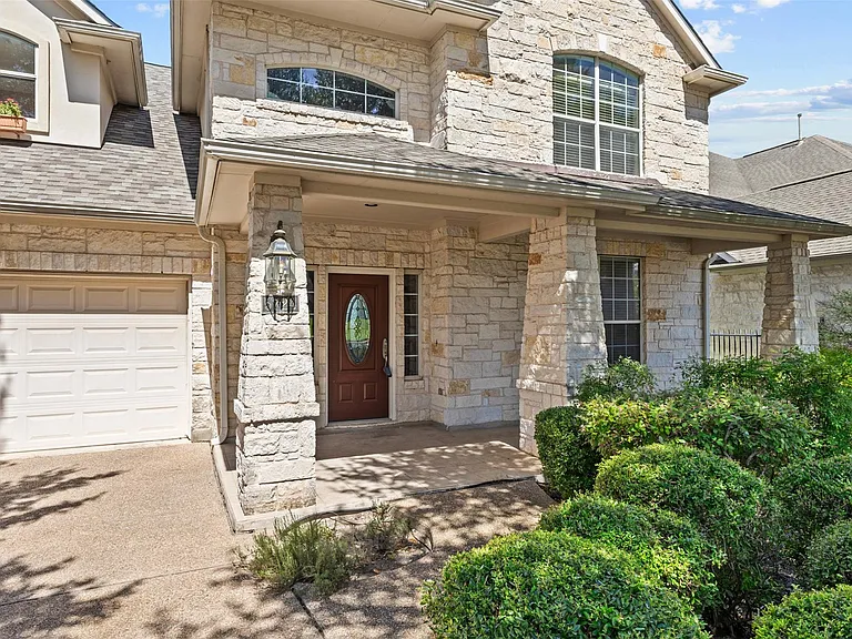 5724 Brittlyns Ct — Photo 3